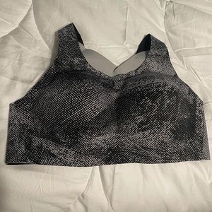 NWOT Lululemon Enlite Sports Bra